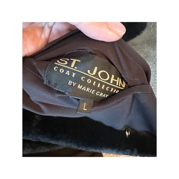 ST JOHN BY MARIE GRAY REVERSIBLE FUR COAT EUC; SIZE L - Picture 3 of 9